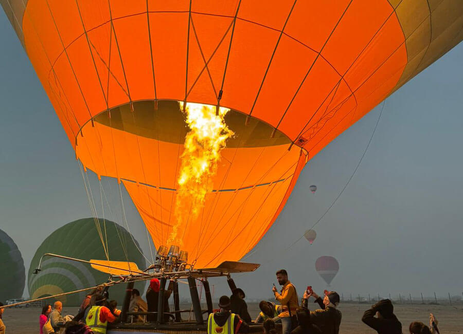 19-aerial-views-group-balloon-trip-dubai