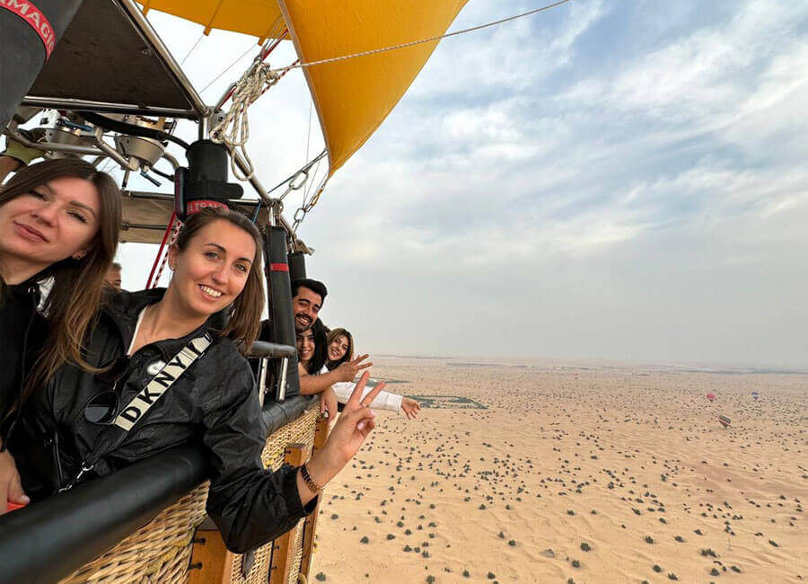 4-birthday-hot-air-balloon-ride-in-dubai